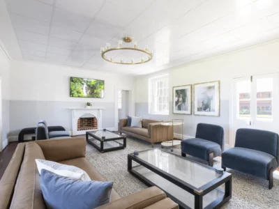 Lounge 1